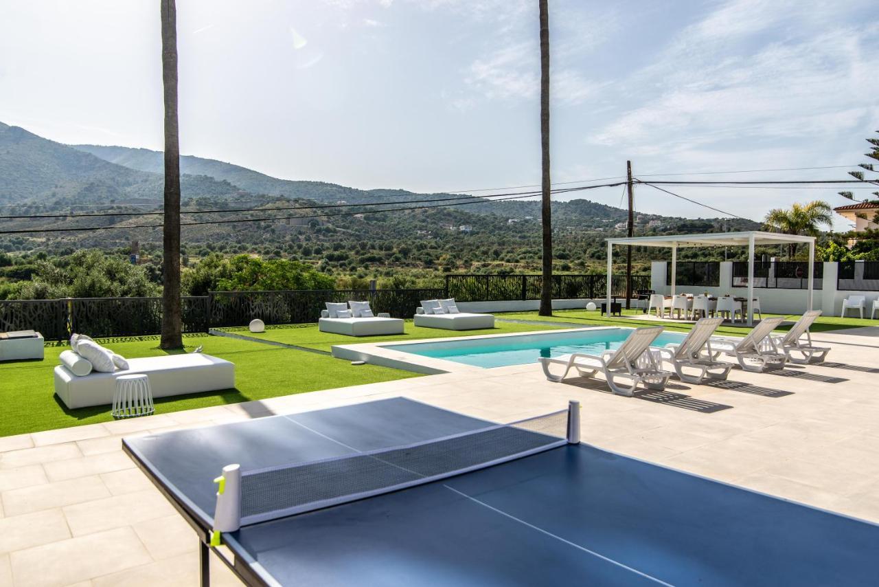 Palm Tree Villa - 5Bdr Paradise Pool / Chill Out Beds Torremolinos Exterior photo
