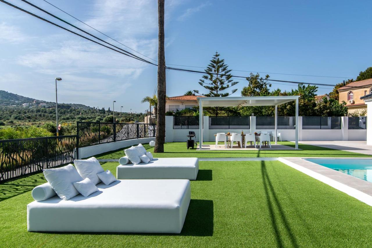 Palm Tree Villa - 5Bdr Paradise Pool / Chill Out Beds Torremolinos Exterior photo