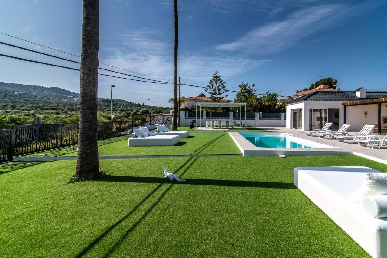 Palm Tree Villa - 5Bdr Paradise Pool / Chill Out Beds Torremolinos Exterior photo