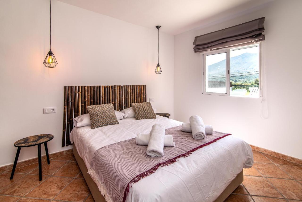 Palm Tree Villa - 5Bdr Paradise Pool / Chill Out Beds Torremolinos Exterior photo